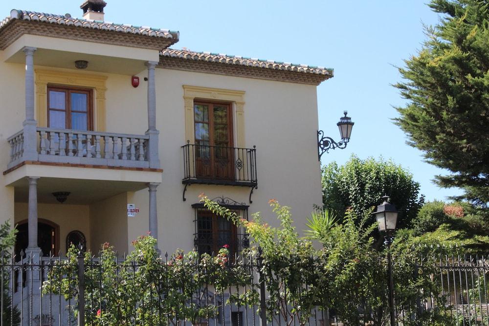 Hotel Boutique La Zubia Bagian luar foto