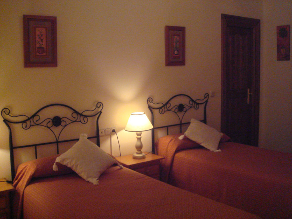 Hotel Boutique La Zubia Bagian luar foto
