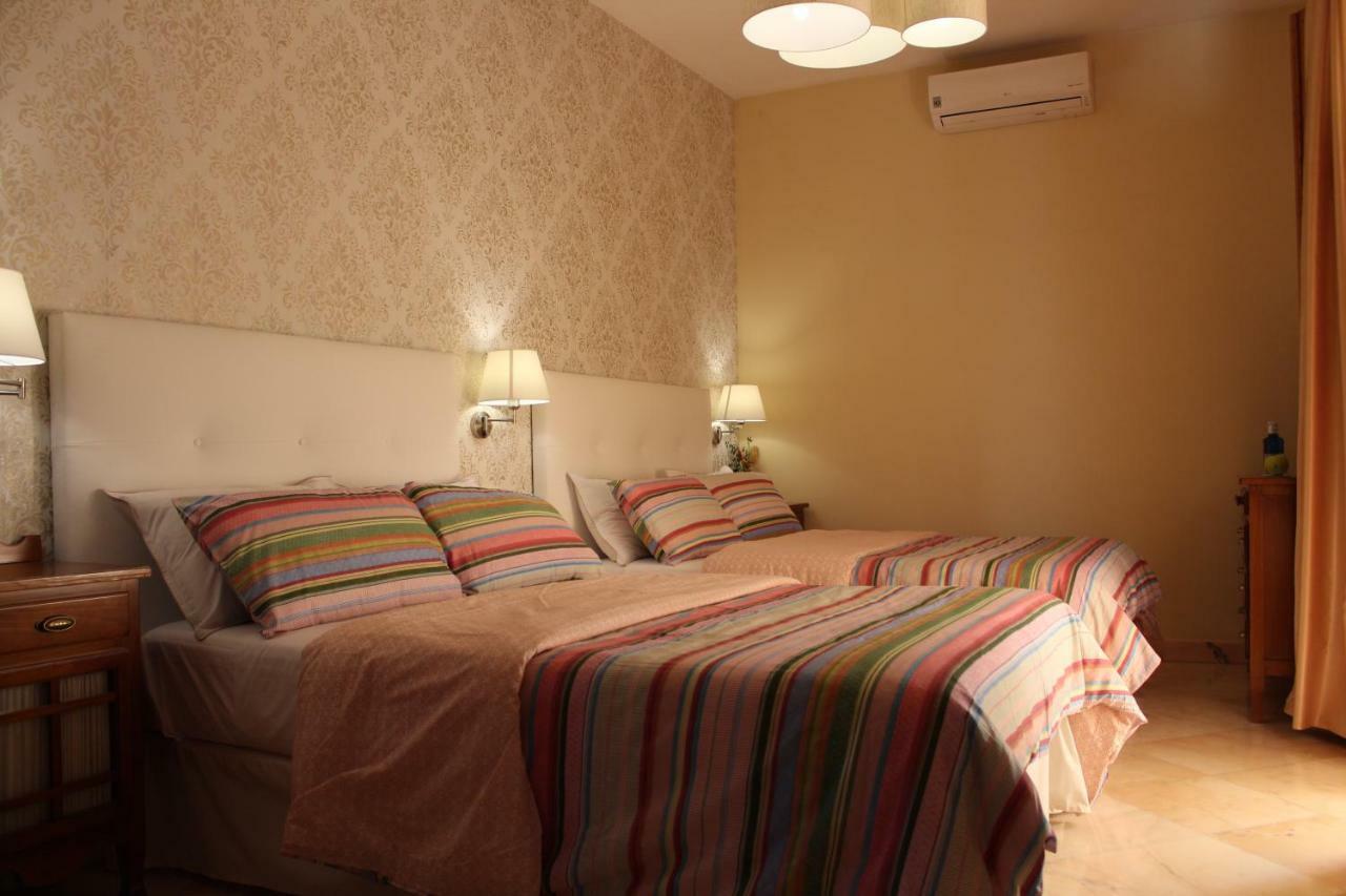 Hotel Boutique La Zubia Bagian luar foto